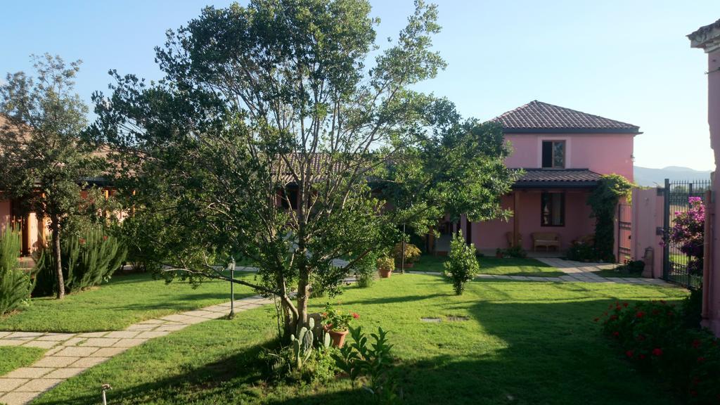 Aparthotel La Corte Dei Rei Castiadas Exterior foto