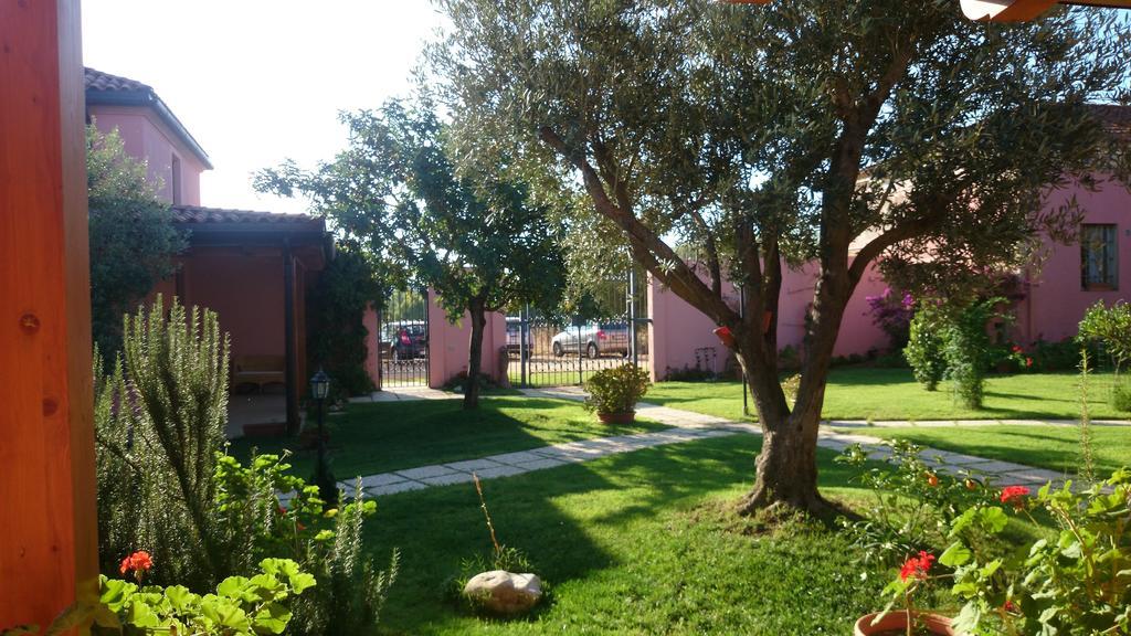 Aparthotel La Corte Dei Rei Castiadas Exterior foto