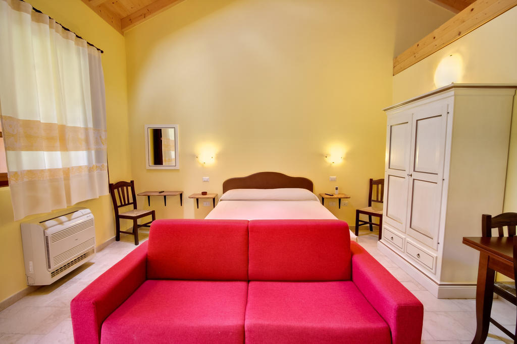 Aparthotel La Corte Dei Rei Castiadas Zimmer foto