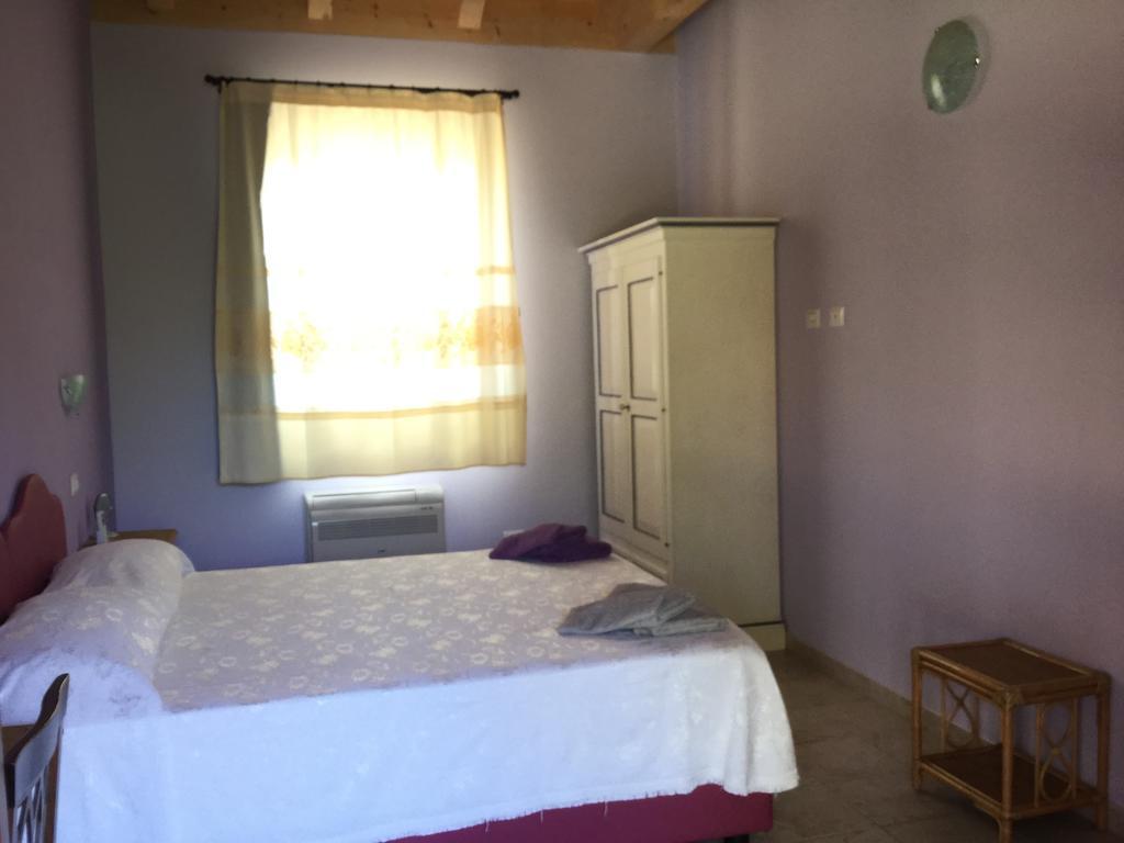 Aparthotel La Corte Dei Rei Castiadas Zimmer foto